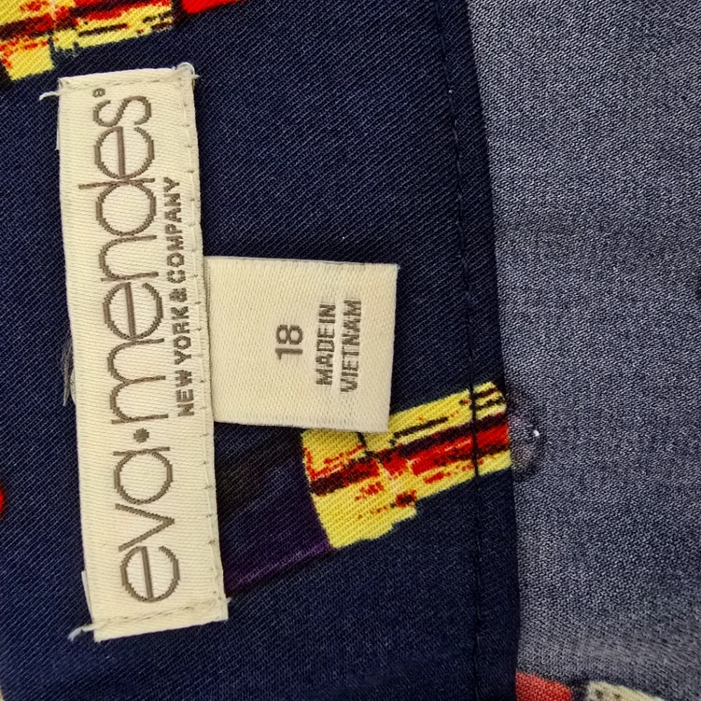 Eva Mendez NY And Company Navy Lipstick Skirt And Top Set - Picture 8 of 9